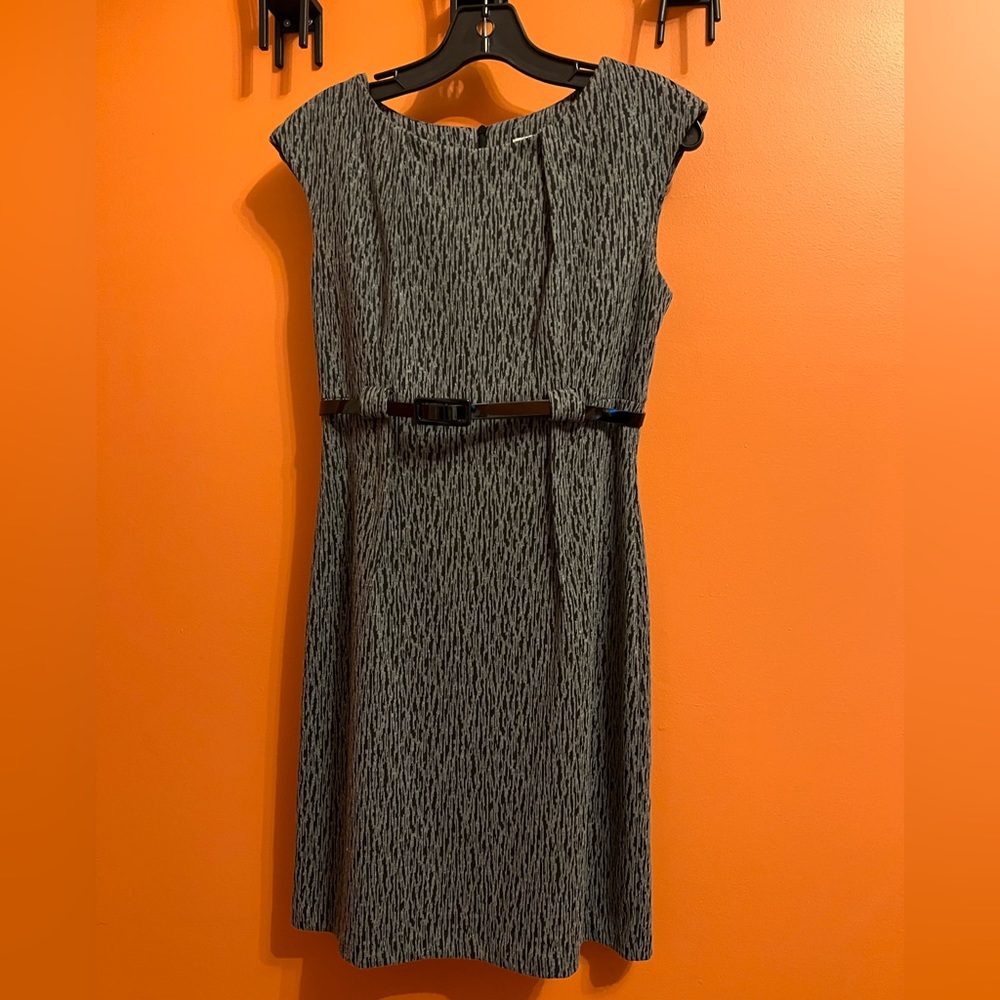 Dressbarn sleeveless empire waist dress with belt